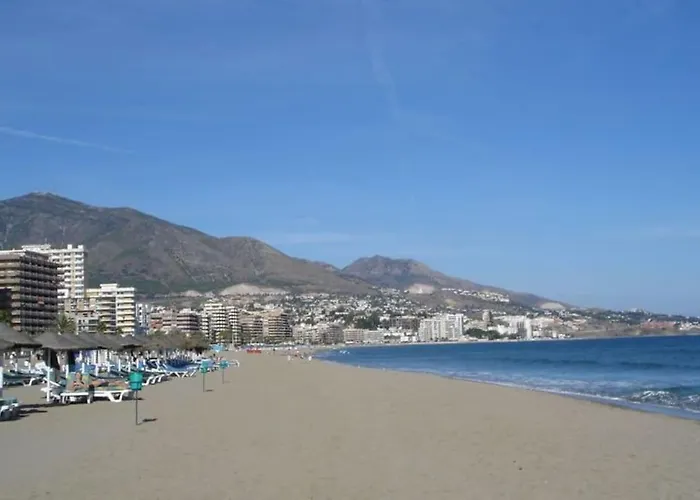 Cozy Close To The + Free Parking