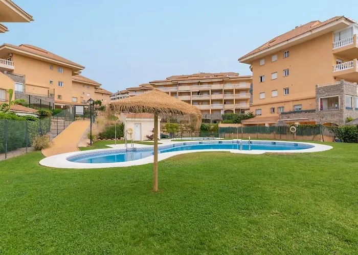 Cozy Close To The + Free Parking * Fuengirola