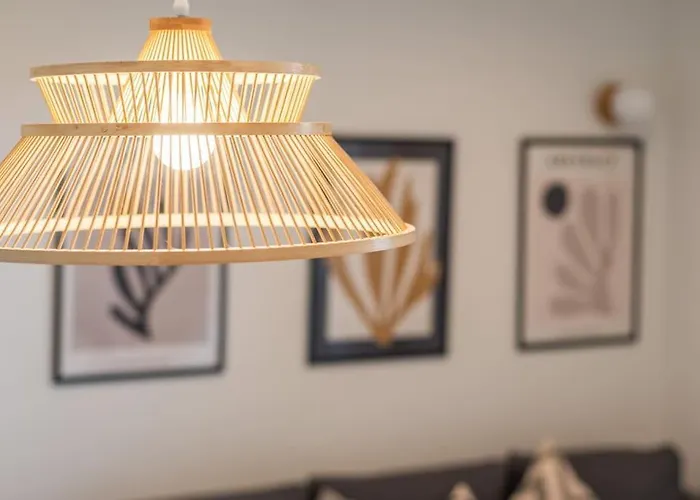 Cozy Close To The + Free Parking Апартаменты