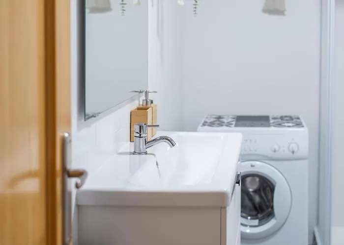 Cozy Close To The + Free Parking Apartment Fuengirola