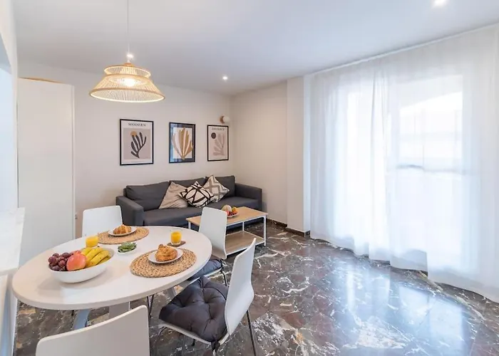 Cozy Close To The + Free Parking Fuengirola